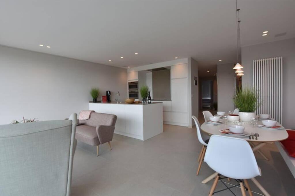 Luxe Apt In Centrum Bredene Overlooking The Dunes Exteriör bild