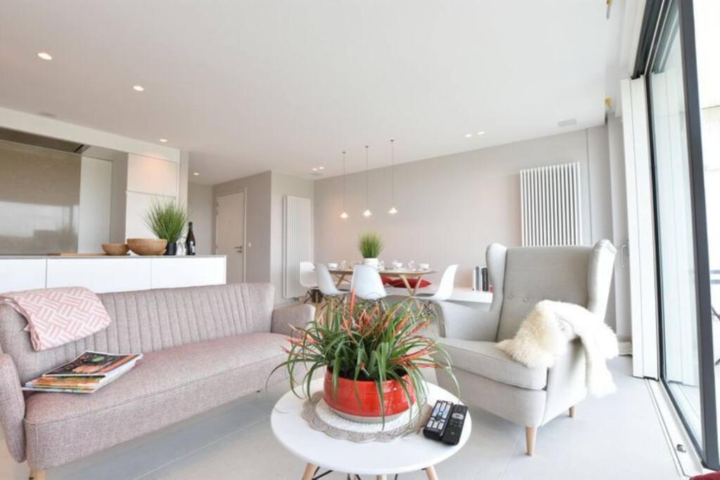 Luxe Apt In Centrum Bredene Overlooking The Dunes Exteriör bild